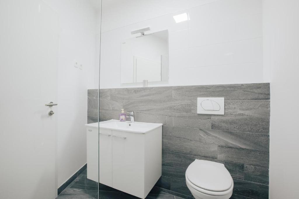 Apartment Center - Kersnikova Ljubljana Exteriör bild
